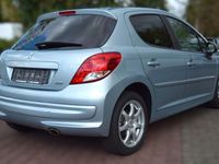 gebraucht Peugeot 207 Platinum 1.6HDi 80kW PANO SCHIEBEDACH 8-Fach