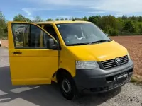 Second-hand VW Caravelle 131 CP (96 kW) 2007 Galben Van