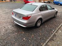 Gebraucht BMW 523 177 PS (130 kW) 2006 Silber Limousine