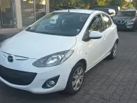 Gebraucht Mazda 2 Center-Line 75 PS (55 kW) 2012 Weiß Kleinwagen