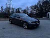 Gebraucht BMW 325 218 PS (160 kW) 2005 Grau Limousine