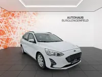Gebraucht Ford Focus Trend 125 PS (91 kW) 2018 Weiß Limousine