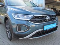 Gebraucht VW T-Roc Move 150 PS (110 kW) 2024 Blau SUV