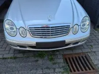 Gebraucht Mercedes E220 150 PS (110 kW) 2004 Silber Limousine