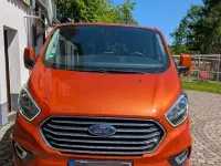 Gebraucht Ford Tourneo 150 PS (110 kW) 2023 Orange Van / Kleinbus