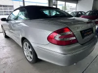 Gebraucht Mercedes CLK320 218 PS (160 kW) 2003 Brillantsilber  metalliclack Cabrio