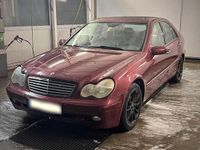 Gebraucht Mercedes C320 219 PS (161 kW) 2002 Rot Limousine