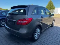 Gebraucht Mercedes B180 122 PS (89 kW) 2012 Grau Kleinwagen