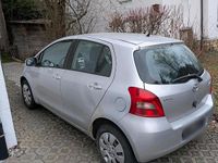 Gebraucht Toyota Yaris 64 PS (47 kW) 2008 Silber Kleinwagen