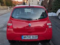 Gebraucht Renault Twingo 75 PS (55 kW) 2011 Rot Kleinwagen