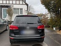 Gebraucht VW Touareg 204 PS (150 kW) 2016 Schwarz SUV