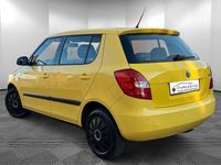 Gebraucht Skoda Fabia Style 60 PS (44 kW) 2010 Gelb Limousine
