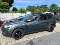Gebraucht Dacia Jogger Extreme 110 PS (80 kW) 2025 Grün Van / Kleinbus