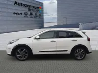 Gebraucht Kia Niro Spirit 141 PS (103 kW) 2017 Weiß SUV
