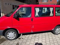 Second-hand VW T4 151 CP (111 kW) 2001 Roșu Van