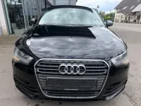 Używany Audi A1 Attraction 105 KM (77 kW) 2012 Czarny Hatchback