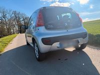 Gebraucht Peugeot 107 68 PS (50 kW) 2010 Silber Kleinwagen