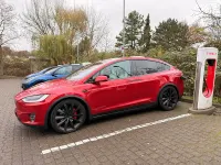 Gebraucht Tesla Model X 567 kW (772 PS) 2016 Rot SUV