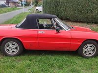 Gebraucht Alfa Romeo Spider 126 PS (92 kW) 1986 Rot Cabrio