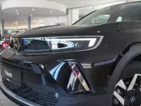 Gebraucht Opel Mokka-e Elegance 100 kW (136 PS) 2022 Diamant schwarz metallic (metallic) SUV