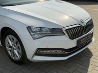 Gebraucht Skoda Superb Ambition 218 PS (160 kW) 2021 Weiß Kombi