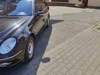 Gebraucht Mercedes E220 Avantgarde 170 PS (125 kW) 2008 Schwarz Limousine