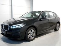 Gebraucht BMW 118 Advantage 150 PS (110 kW) 2023 Saphirschwarz (metallic) Kleinwagen