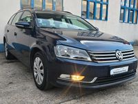 Gebraucht VW Passat 122 PS (89 kW) 2011 Blau Kombi