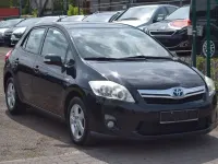Gebraucht Toyota Auris Hybrid Life 99 PS (72 kW) 2012 Night time black Limousine