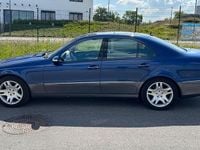 Gebraucht Mercedes E500 Elegance 306 PS (225 kW) 2003 Blau Limousine
