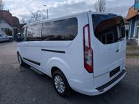 Gebraucht Ford Tourneo 131 PS (96 kW) 2020 Frostweiß Van / Kleinbus