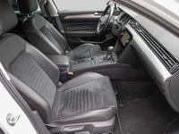 Usata VW Passat Elegance 150 CV (110 kW) 2021 Bianco Station wagon
