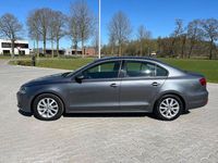 Gebraucht VW Jetta Comfortline 105 PS (77 kW) 2011 Grau Limousine