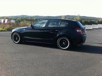Gebraucht BMW 118 122 PS (89 kW) 2006 Schwarz Kleinwagen