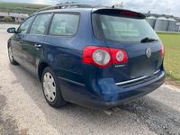 Gebraucht VW Passat 140 PS (102 kW) 2008 Blau Kombi