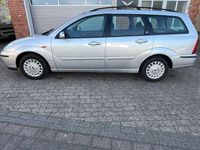 Gebraucht Ford Focus Ghia 101 PS (74 kW) 2002 Grau Limousine