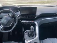 Gebraucht Peugeot 3008 Allure 131 PS (96 kW) 2024 Grau Limousine