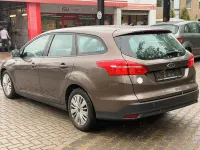 Usata Ford Focus Trend 125 CV (91 kW) 2016 Marrone Berlina