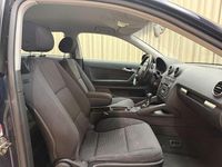 Gebraucht Audi A3 Ambiente 102 PS (75 kW) 2004 Blau Kleinwagen