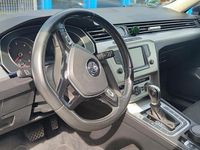 Gebraucht VW Passat 150 PS (110 kW) 2016 Braun Kombi