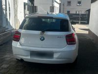 Gebraucht BMW 114 102 PS (75 kW) 2013 Weiß Kleinwagen