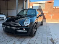 Second-hand Mini ONE 90 CP (66 kW) 2004 Negru Hatchback