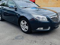 Gebraucht Opel Insignia Edition 131 PS (96 kW) 2009 Blau Kombi