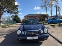 Brugt Mercedes E280 204 HK (150 kW) 1998 Blå Sedan