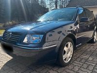 Gebraucht VW Golf IV Highline 105 PS (77 kW) 2001 Blau Kombi