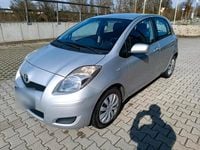 Gebraucht Toyota Yaris 99 PS (72 kW) 2011 Silber Kleinwagen