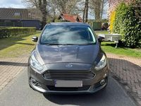 Gebraucht Ford S-MAX Titanium 180 PS (132 kW) 2018 Grau Van / Kleinbus