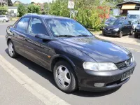 Gebraucht Opel Vectra 116 PS (85 kW) 1997 Schwarz (metallic) Limousine