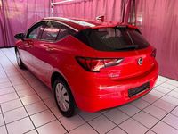 Gebraucht Opel Astra Innovation 105 PS (77 kW) 2016 Rot Kleinwagen