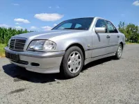 Gebraucht Mercedes C220 Classic 125 PS (91 kW) 2000 Silber Limousine